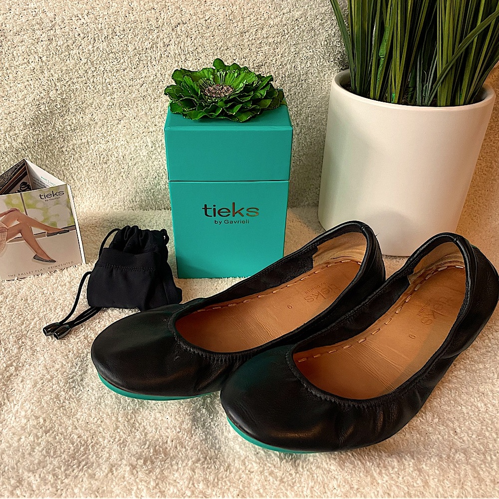 Tieks Matte Black Ballet Slippers w/ Carrying Bag and Original Box